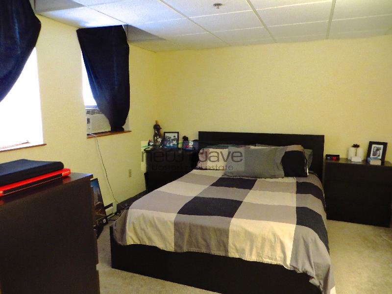 100 Queensberry St, Fenway