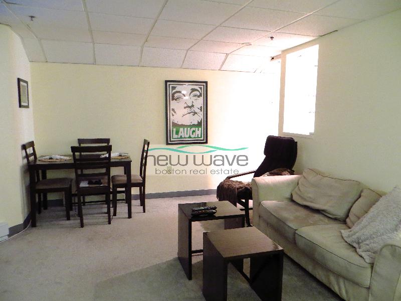 100 Queensberry St, Fenway