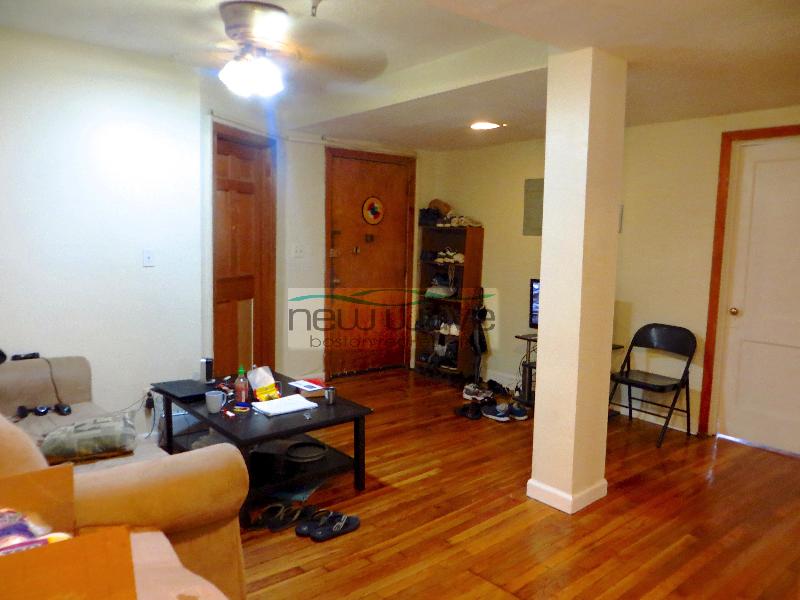 58 Queensberry St, Fenway