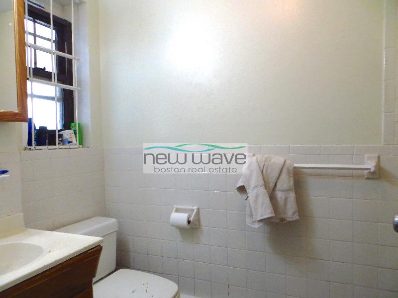 58 Queensberry St, Fenway