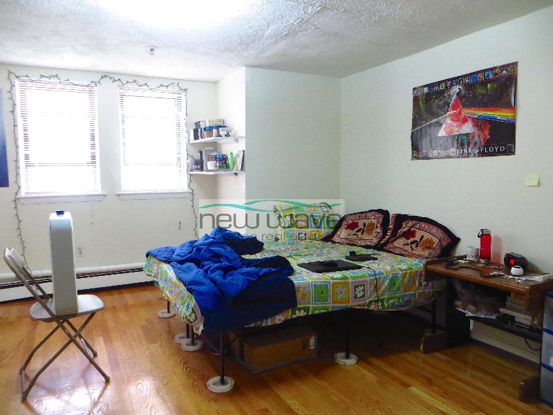 58 Queensberry St, Fenway