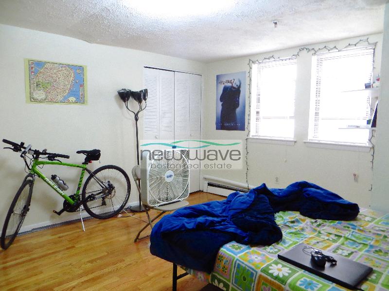 58 Queensberry St, Fenway