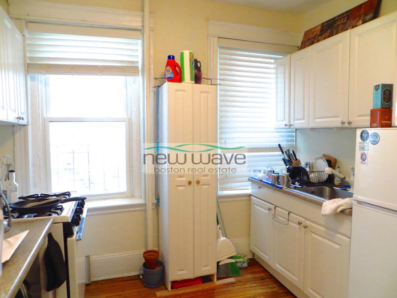 125 Myrtle St, Beacon Hill