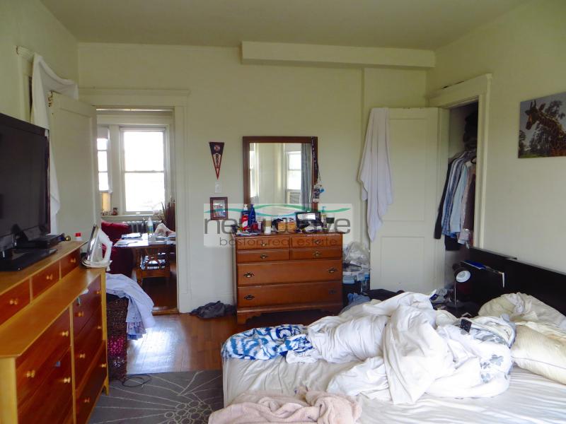 1171 Boylston St, Fenway