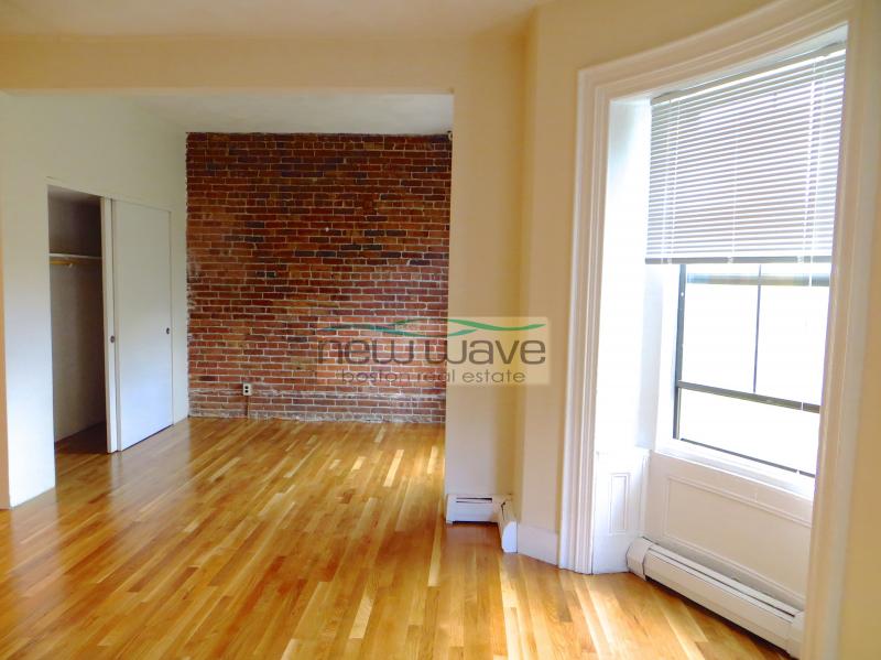 2 bed, 1 bath apartment for rent at 23 Worcester Sq Unit 4, South End — photo 17 of 18