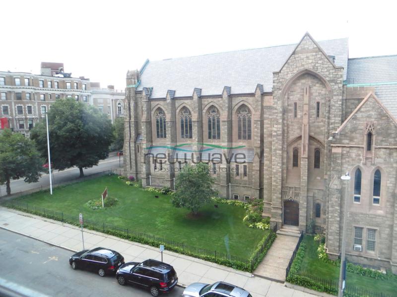 1091 Boylston St, Fenway