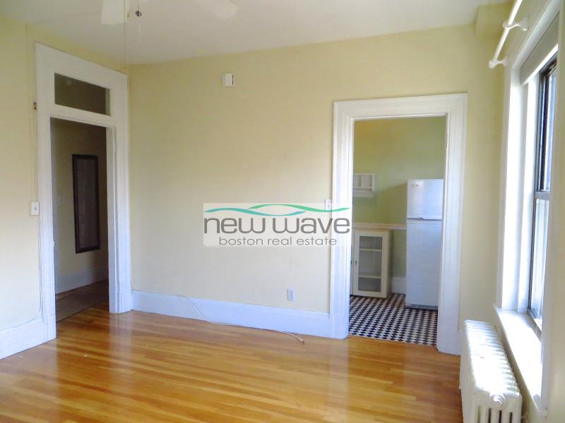 1091 Boylston St, Fenway