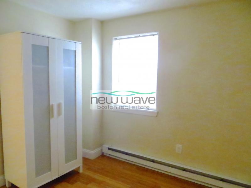 2 bed, 1 bath apartment for rent at 20 Bartlett Pl Unit 3, North End — photo 10 of 11