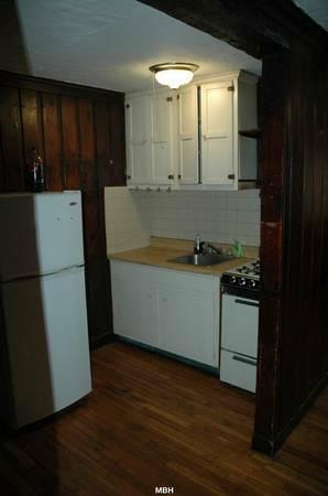 1 bed, 1 bath apartment for rent at 101 Myrtle St Unit A, Beacon Hill
