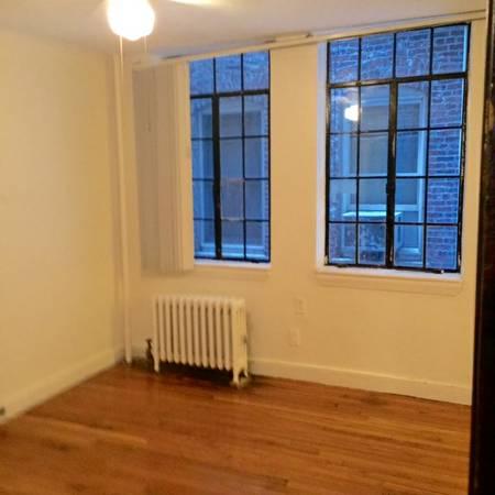 1 bed, 1 bath apartment for rent at 101 Myrtle St Unit A, Beacon Hill — photo 2 of 9