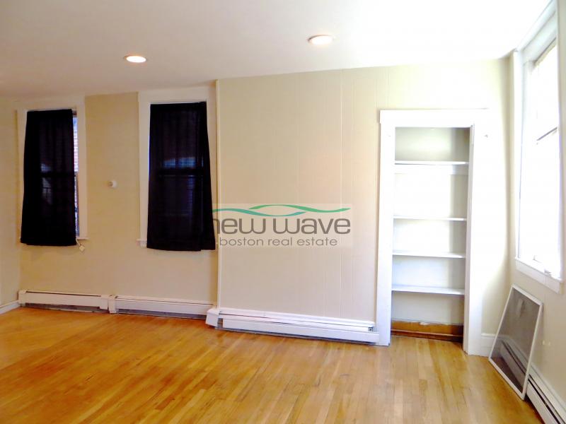 149 Endicott St, North End