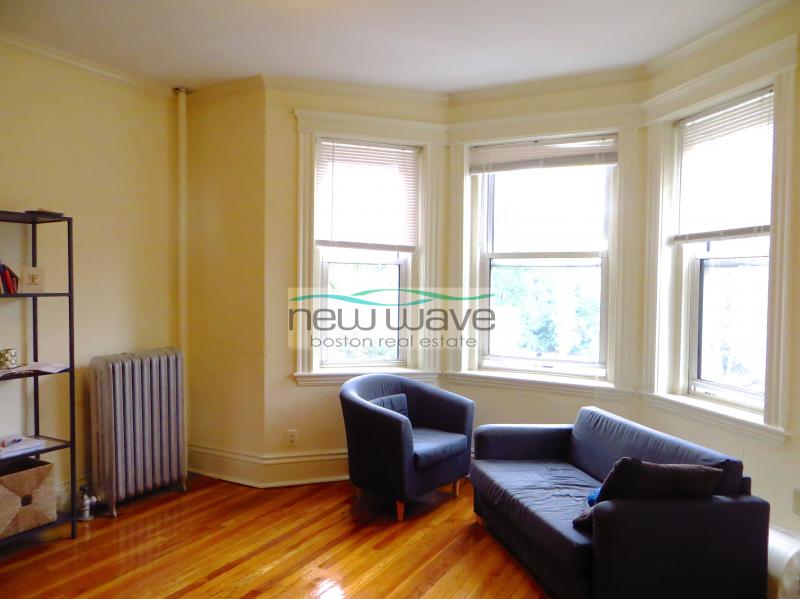 104 Queensberry St, Fenway