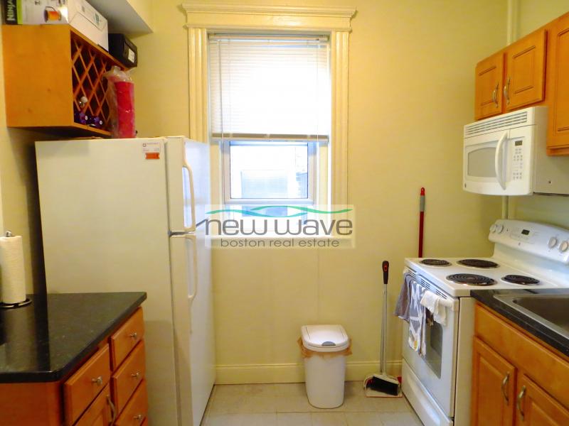 104 Queensberry St, Fenway