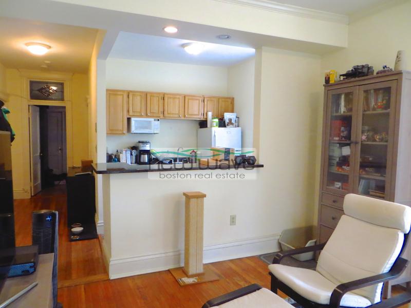 98 Queensberry St, Fenway