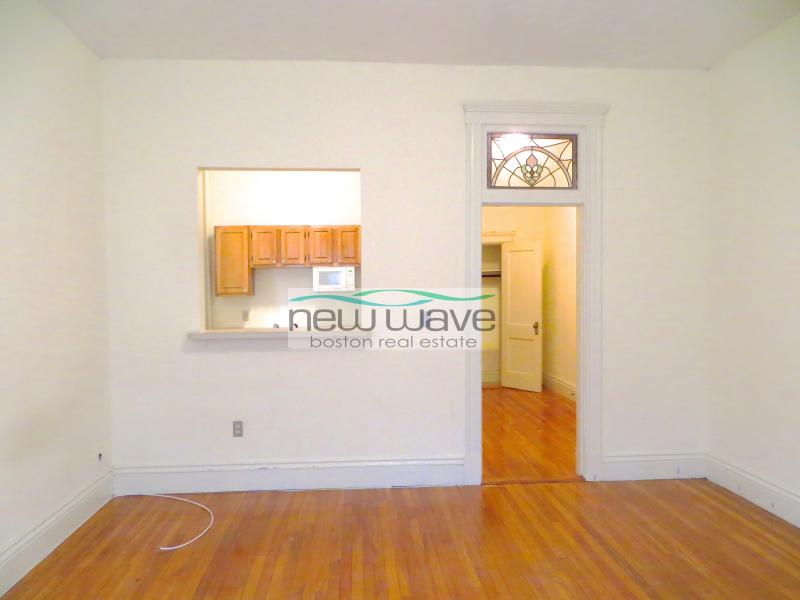 98 Queensberry St, Fenway