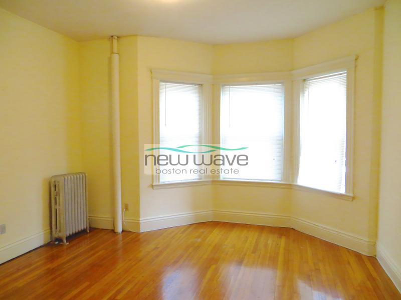 98 Queensberry St, Fenway