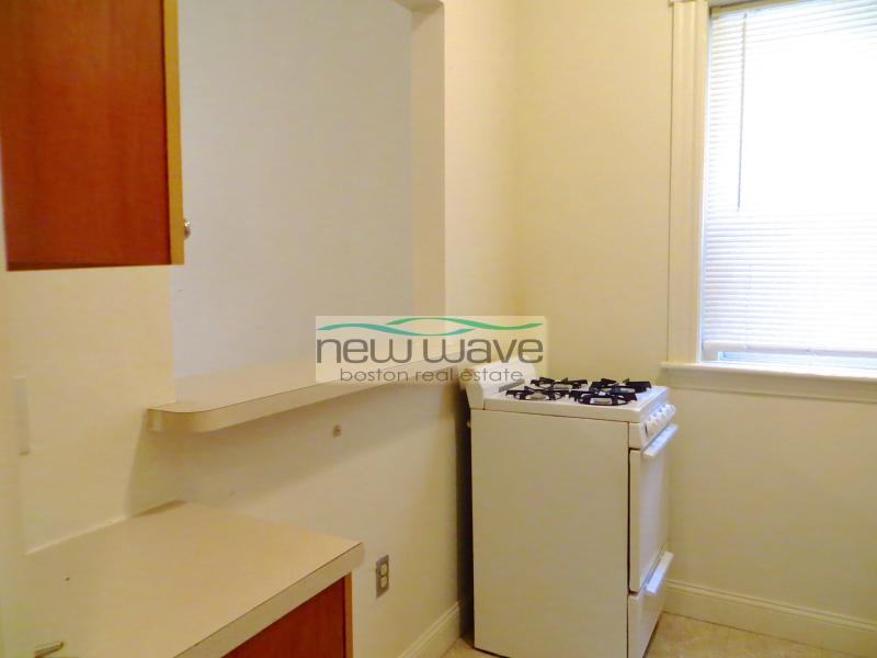 98 Queensberry St, Fenway