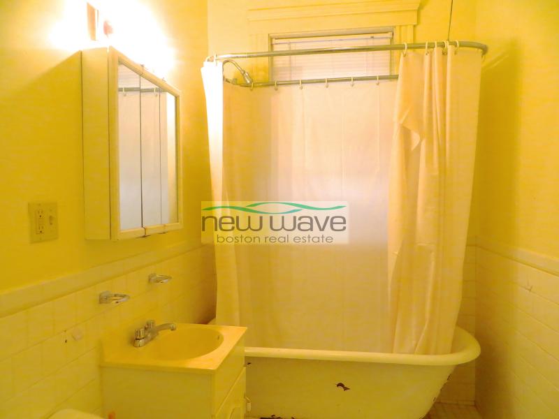 98 Queensberry St, Fenway