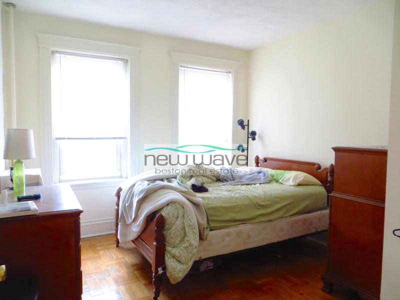 32 Queensberry St, Fenway