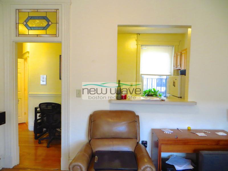 32 Queensberry St, Fenway