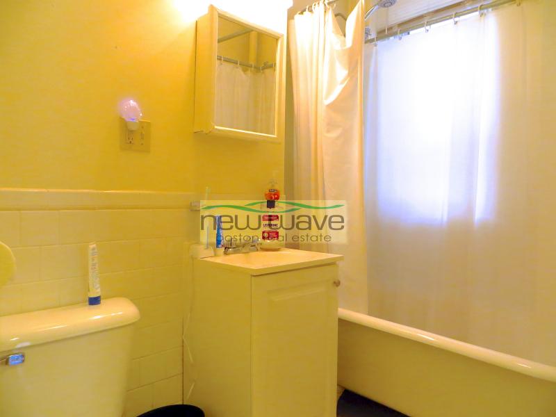 32 Queensberry St, Fenway