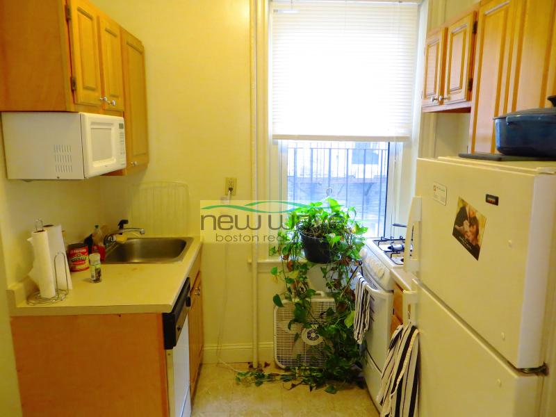 32 Queensberry St, Fenway