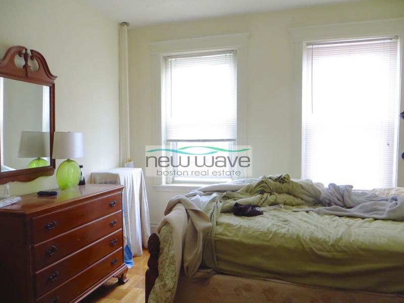 32 Queensberry St, Fenway