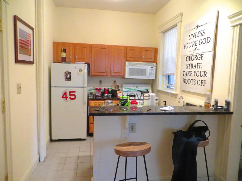 124 Peterborough St, Fenway