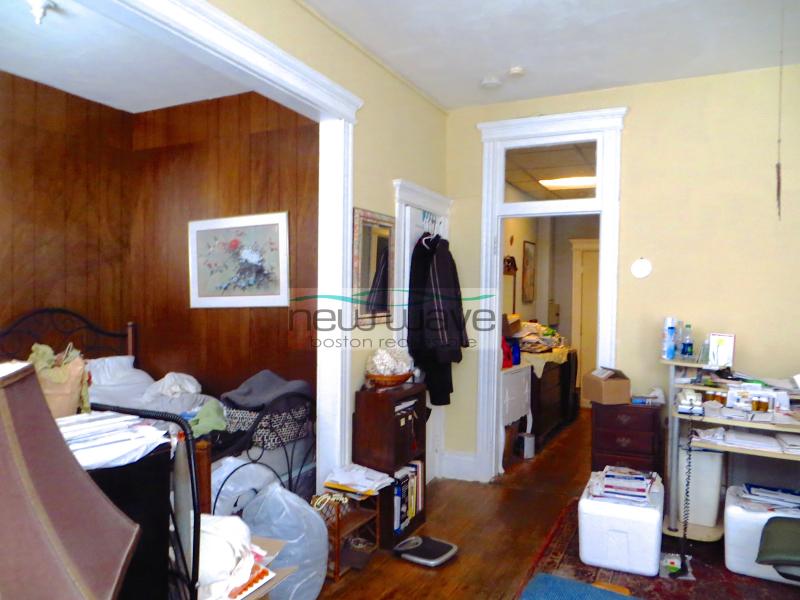 105 Queensberry St, Fenway