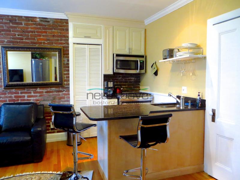 1 bed, 1 bath apartment for rent at 4 North Bennett Ct Unit 6, North End — photo 4 of 18