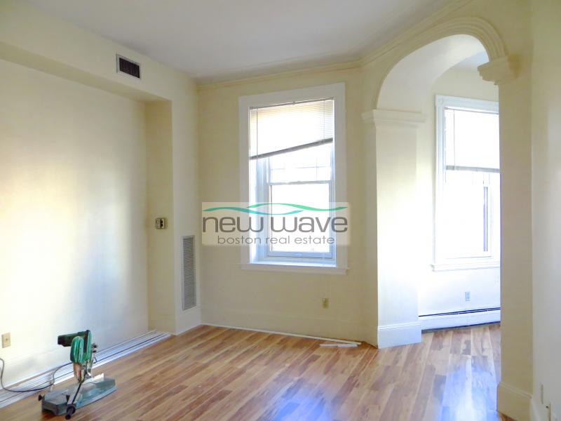 1 bed, 1 bath apartment for rent at 706 Huntington Ave Unit 101, Mission Hill — photo 4 of 12