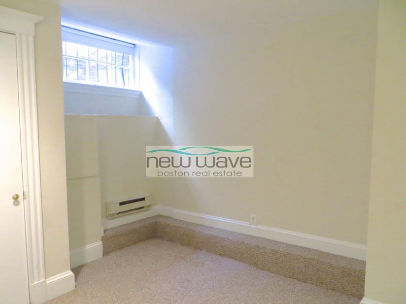 16 Cedar Lane Way, Beacon Hill