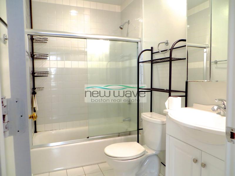 166 Saint Botolph St, Back Bay