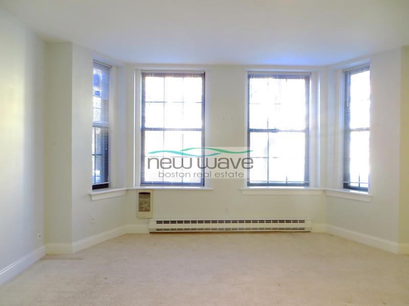 166 Saint Botolph St, Back Bay