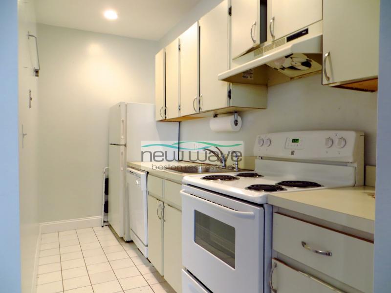 166 Saint Botolph St, Back Bay