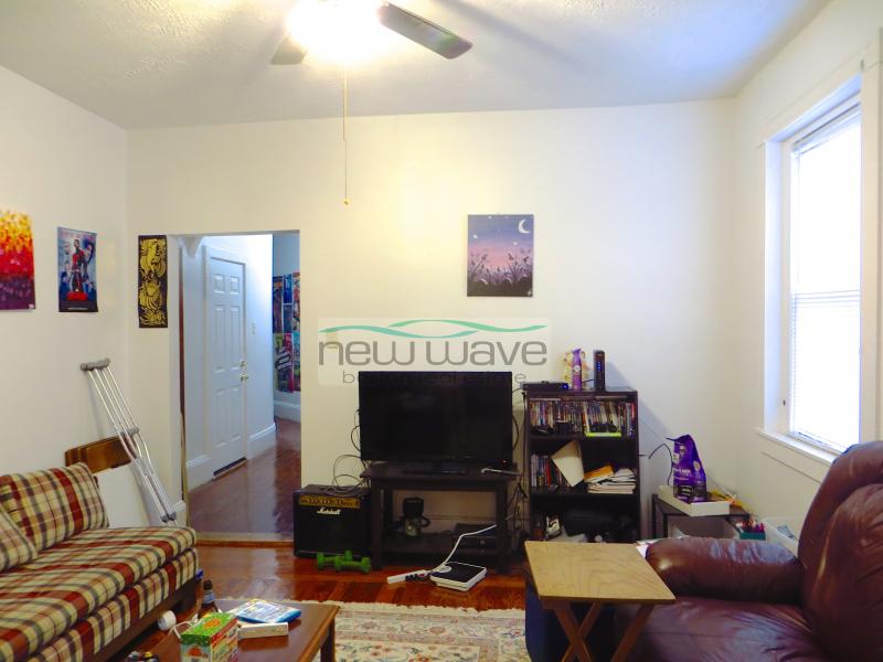 4 bed, 1 bath apartment for rent at 4 1/2 Centre St Unit 3, Mission Hill — photo 4 of 10