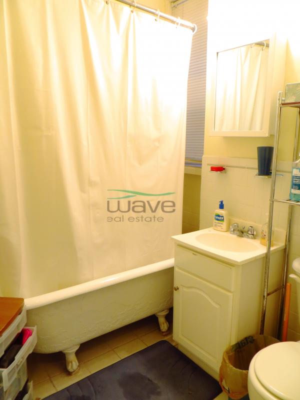 109 Queensberry St, Fenway