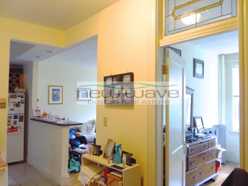 109 Queensberry St, Fenway