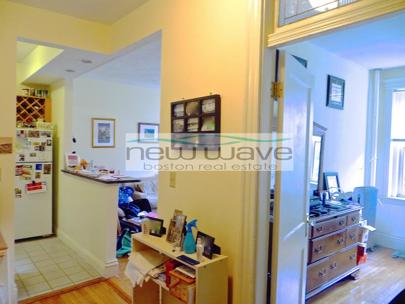 109 Queensberry St, Fenway