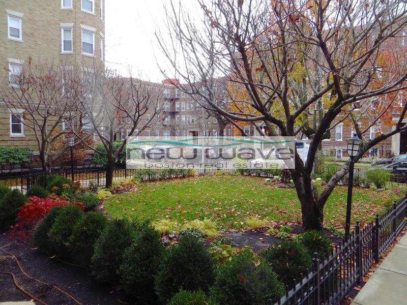 109 Queensberry St, Fenway