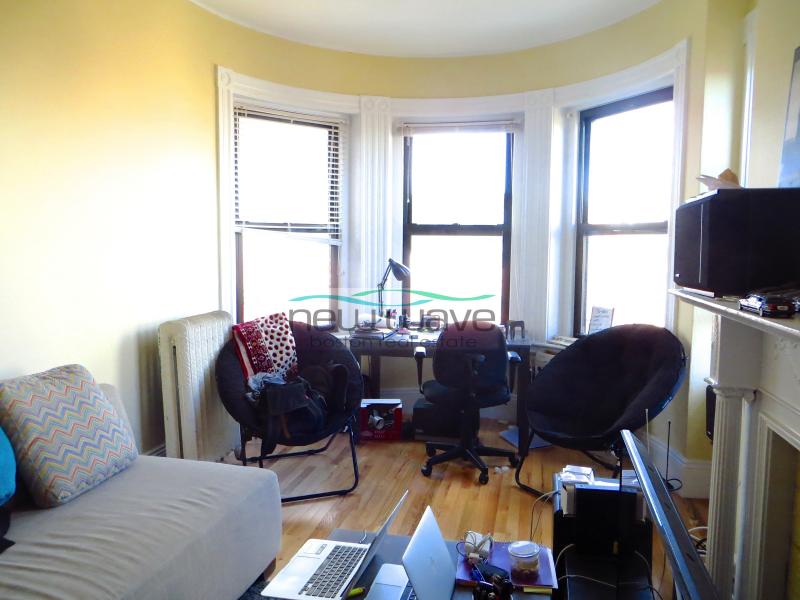 196 Saint Botolph St, Back Bay