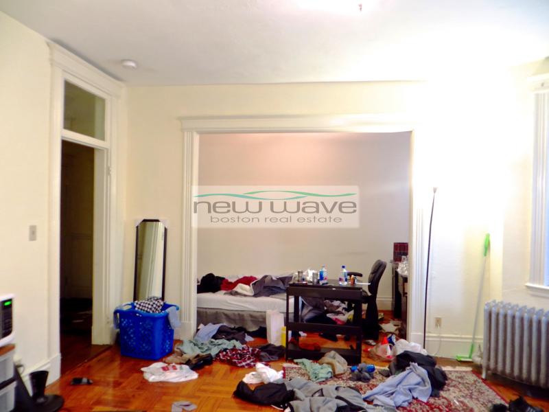 Studio bed, 1 bath apartment for rent at 16 Queensberry St Unit 8, Fenway — photo 5 of 11