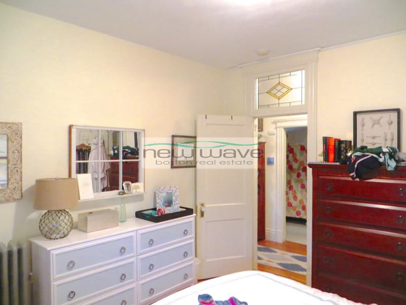 107 Queensberry St, Fenway