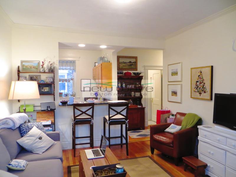 107 Queensberry St, Fenway