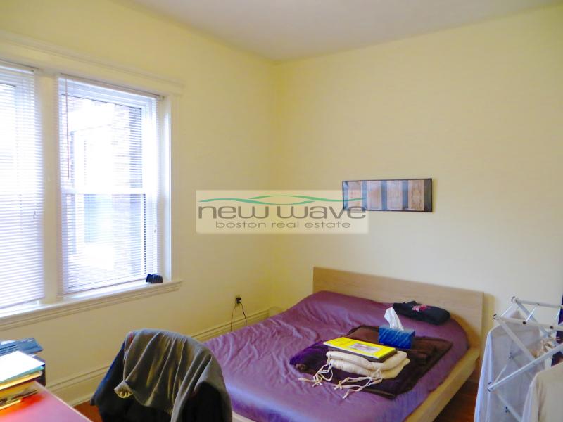 104 Queensberry St, Fenway