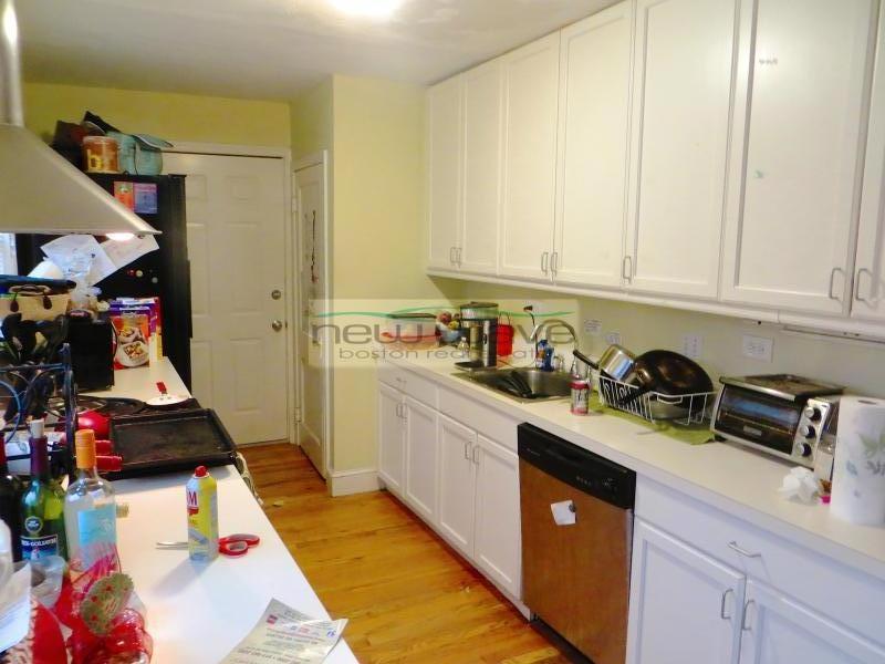 152 154 Parker Hill Ave, Mission Hill