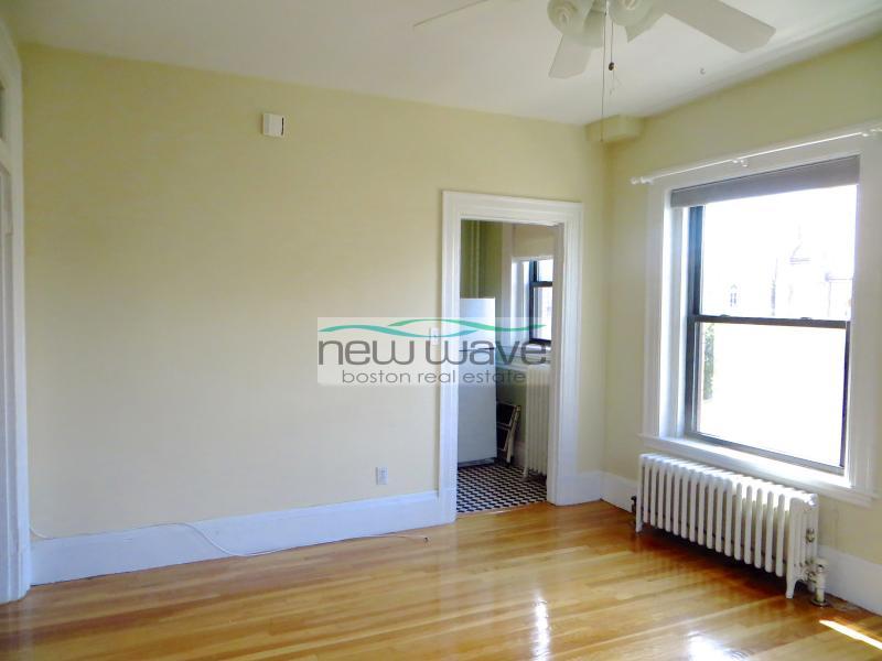 1091 Boylston St, Fenway