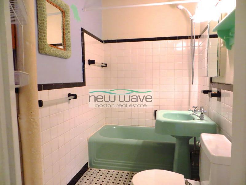 1091 Boylston St, Fenway