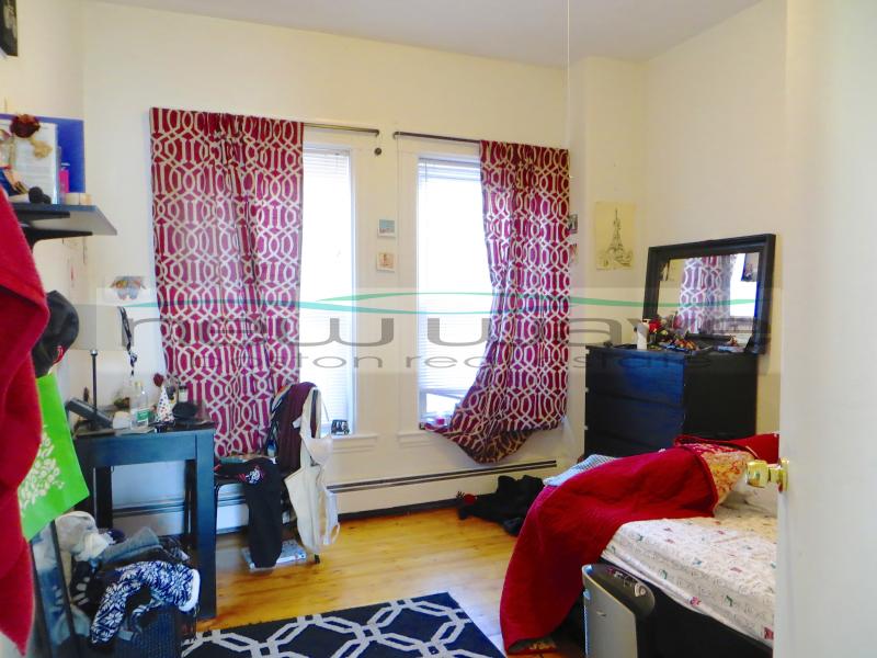 129 Saint Alphonsus St, Mission Hill