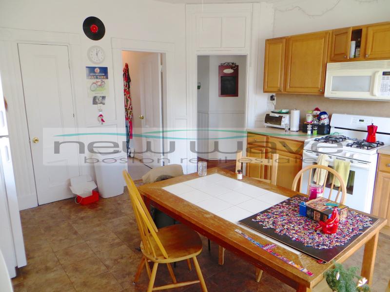 129 Saint Alphonsus St, Mission Hill